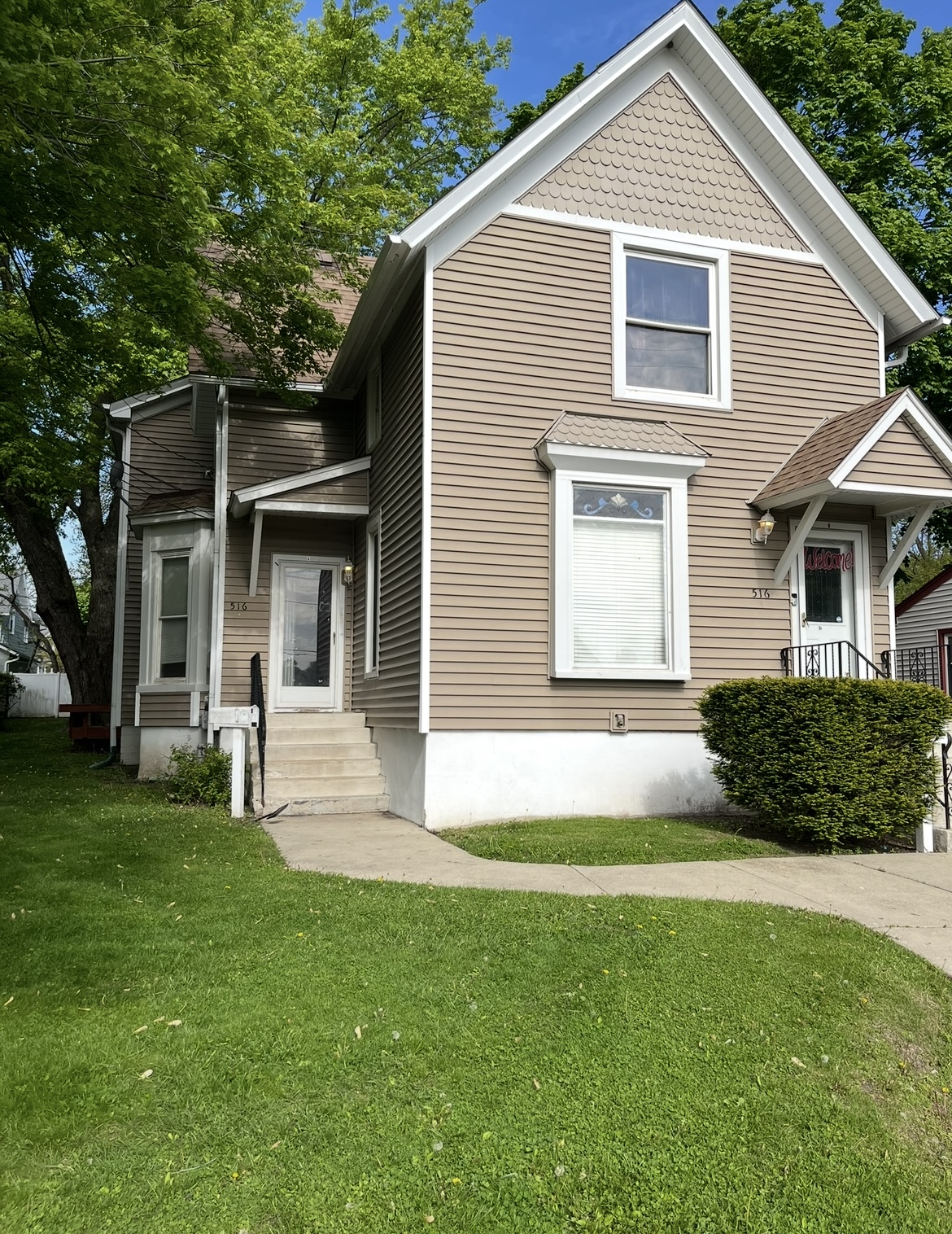 516 Hendee Street - A
